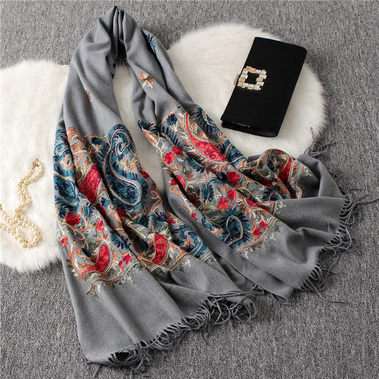 Retro Ethnic Cashmere Cotton Embroidery Scarf – Floral Oil Painting Design, 200x70cm